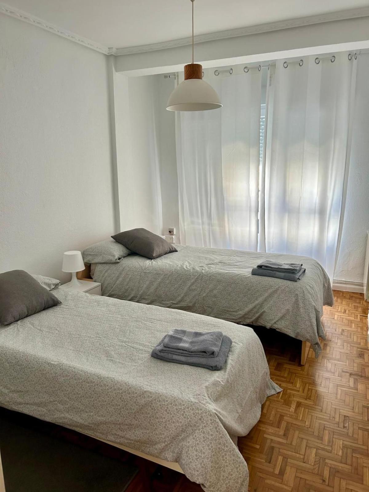 Piso Reformado En El Centro De Santander Apartment Exterior photo
